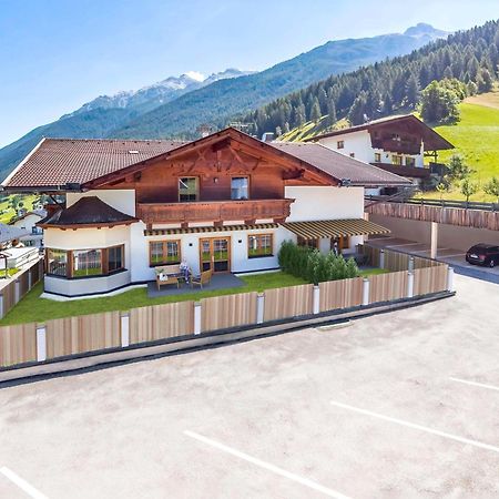 Scenic Apartment In Top Location Neustift im Stubaital Bagian luar foto